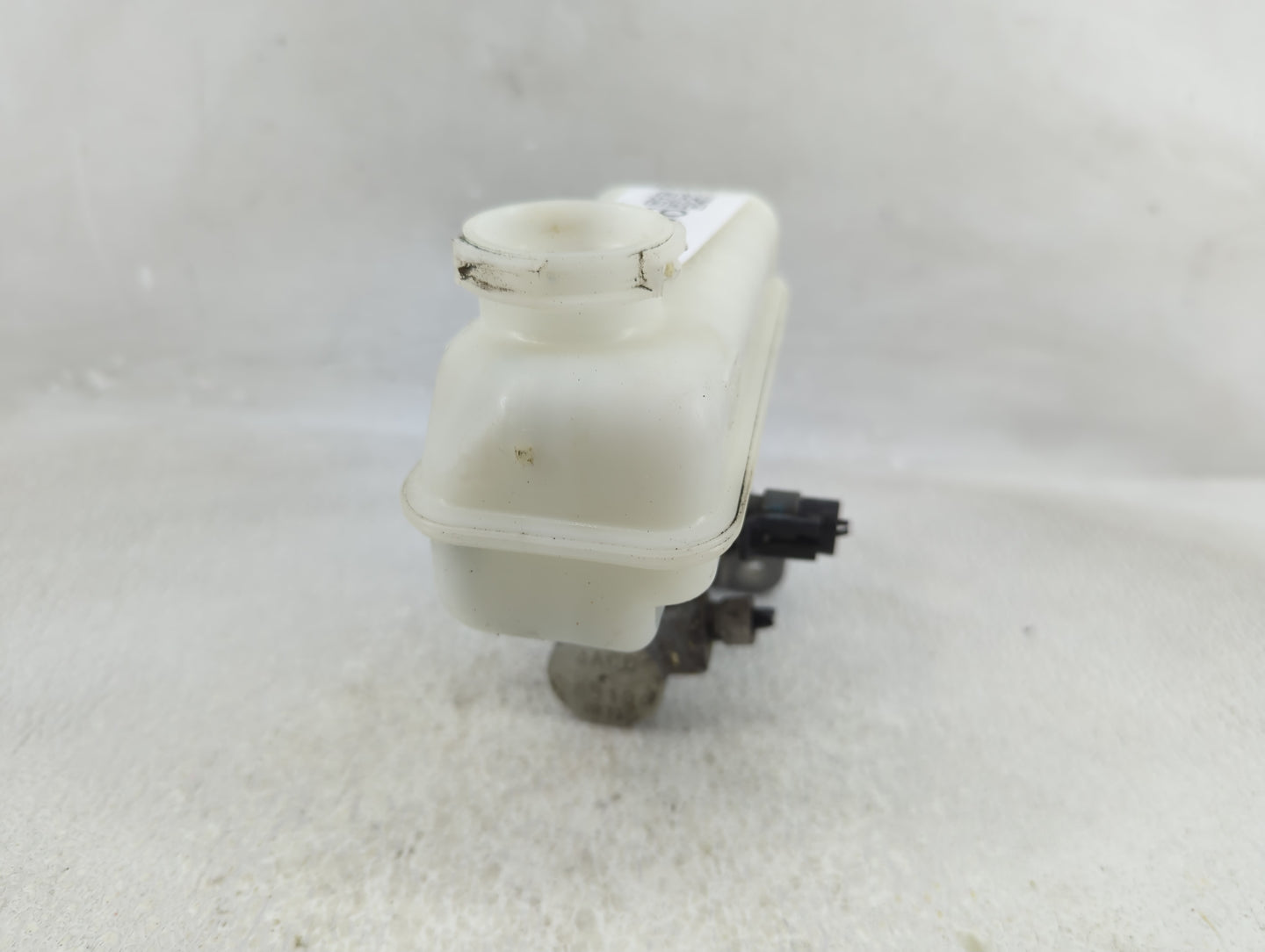 2011-2017 Chevrolet Equinox Brake Master Cylinder - Oemusedautoparts1.com