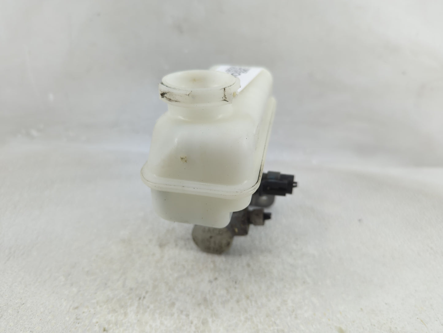 2011-2017 Chevrolet Equinox Brake Master Cylinder - Oemusedautoparts1.com