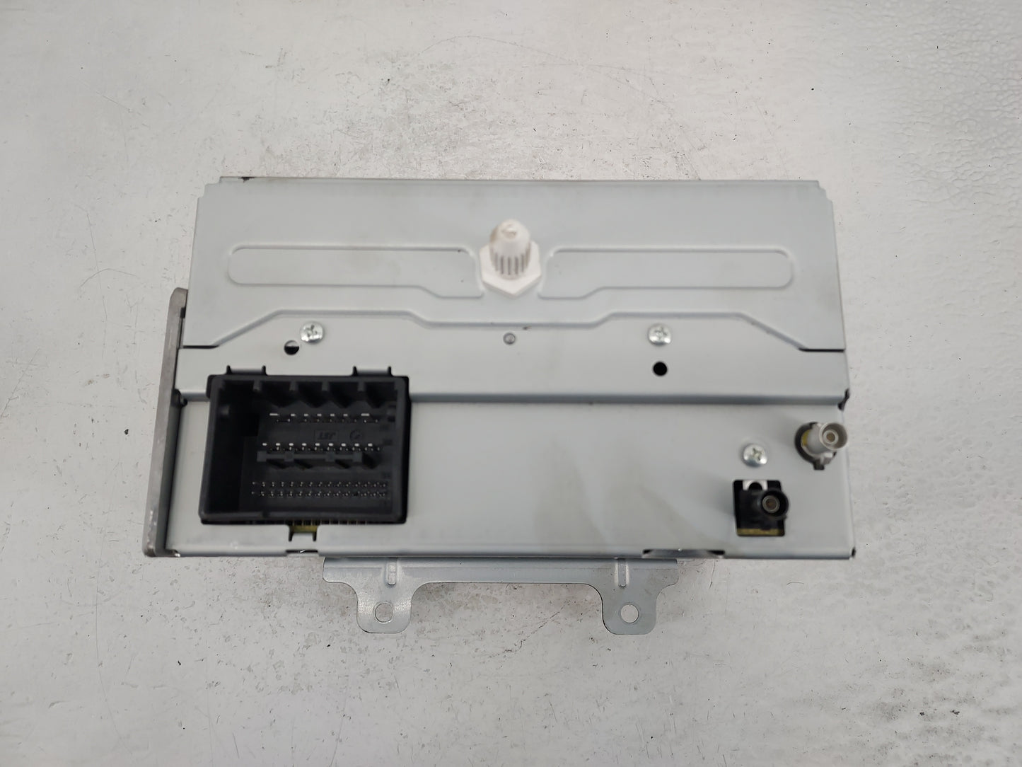 2011-2012 Chevrolet Equinox Radio AM FM Cd Player Receiver Replacement P/N:22870782 Fits Fits 2010 2011 2012 OEM Used Auto P
