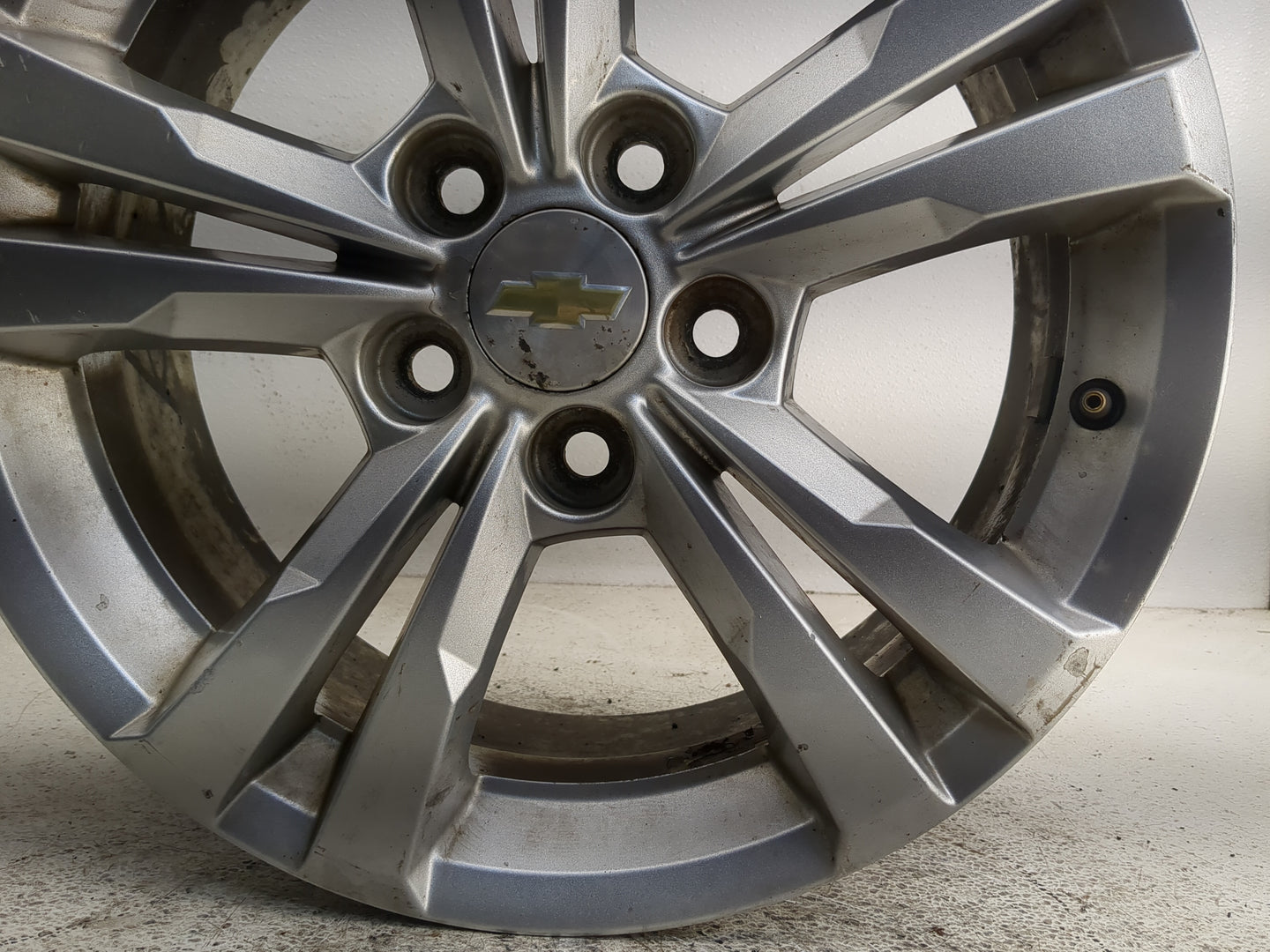 2012 Chevrolet Equinox Oem Wheel Rim 1355824 - Oemusedautoparts1.com