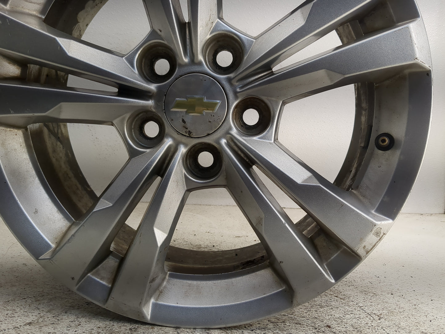 2012 Chevrolet Equinox Oem Wheel Rim 1355824 - Oemusedautoparts1.com