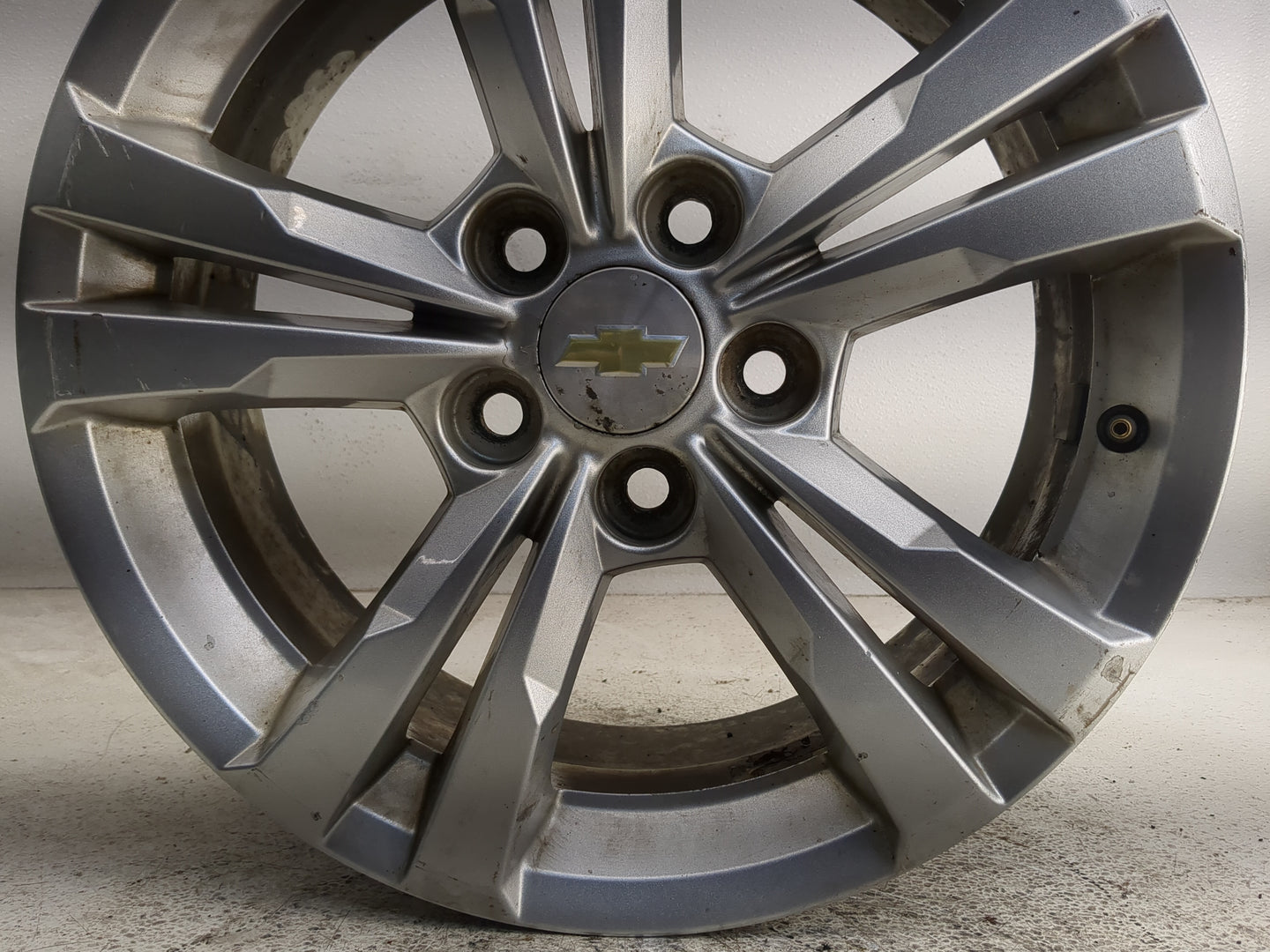 2012 Chevrolet Equinox Oem Wheel Rim 1355824 - Oemusedautoparts1.com
