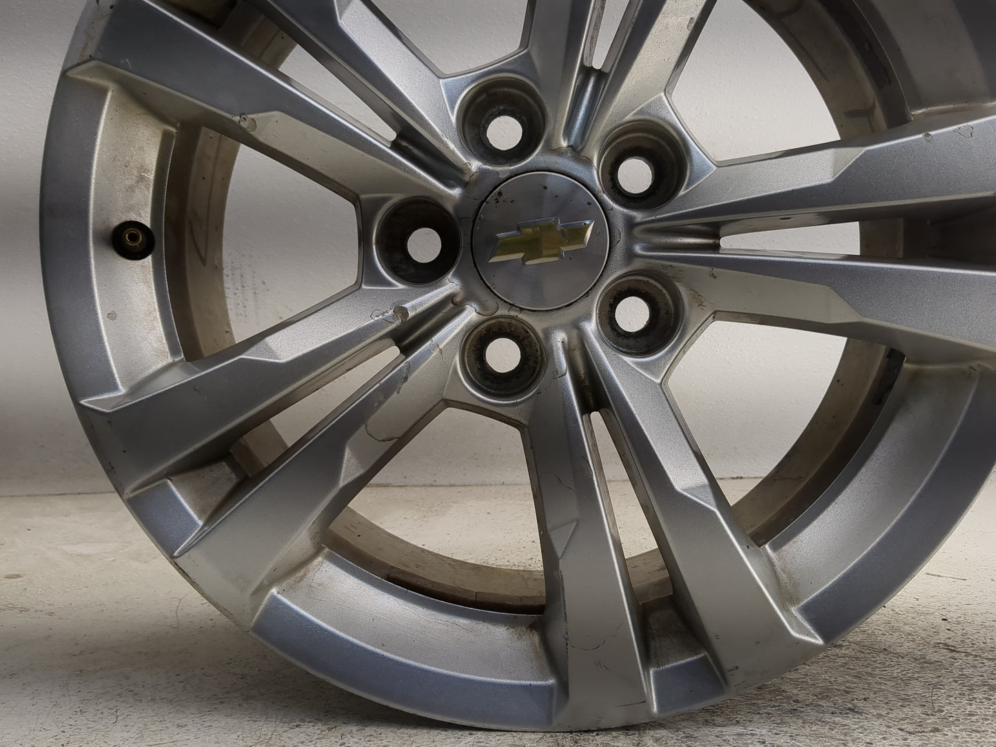 2012 Chevrolet Equinox Oem Wheel Rim 1355825 - Oemusedautoparts1.com