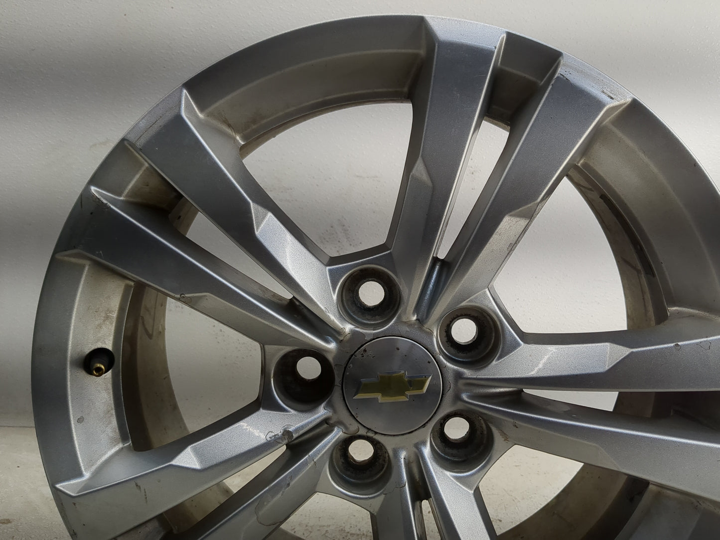 2012 Chevrolet Equinox Oem Wheel Rim 1355825 - Oemusedautoparts1.com