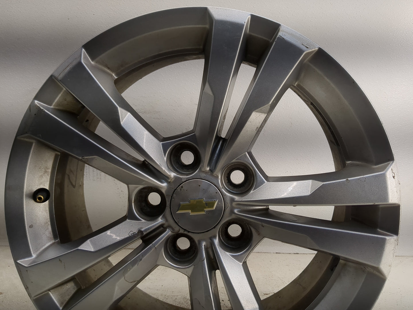 2012 Chevrolet Equinox Oem Wheel Rim 1355825 - Oemusedautoparts1.com