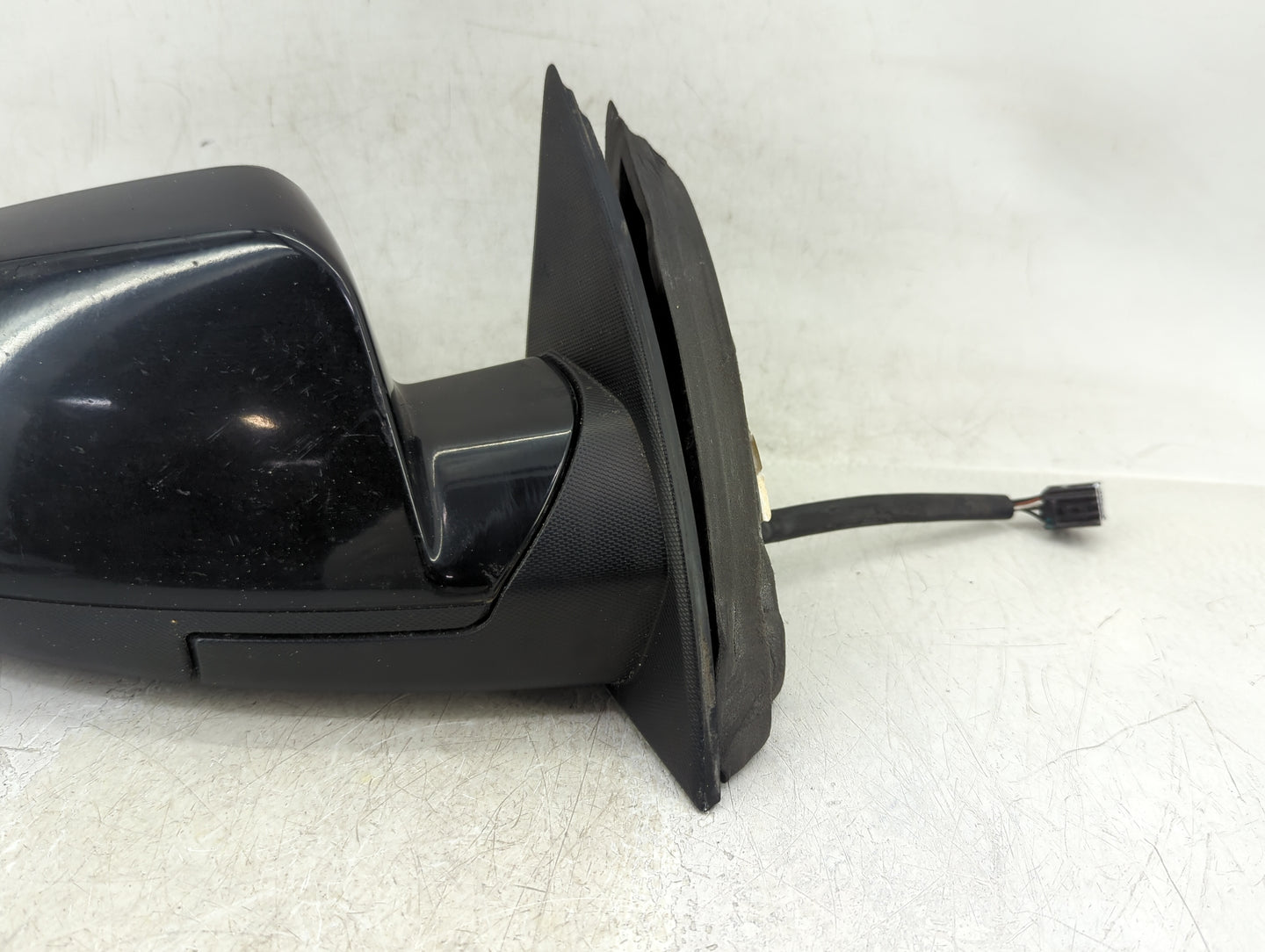2011-2014 Chevrolet Equinox Passenger Side View Mirror - Right Door Mirror OEM Used - Oemusedautoparts1.com