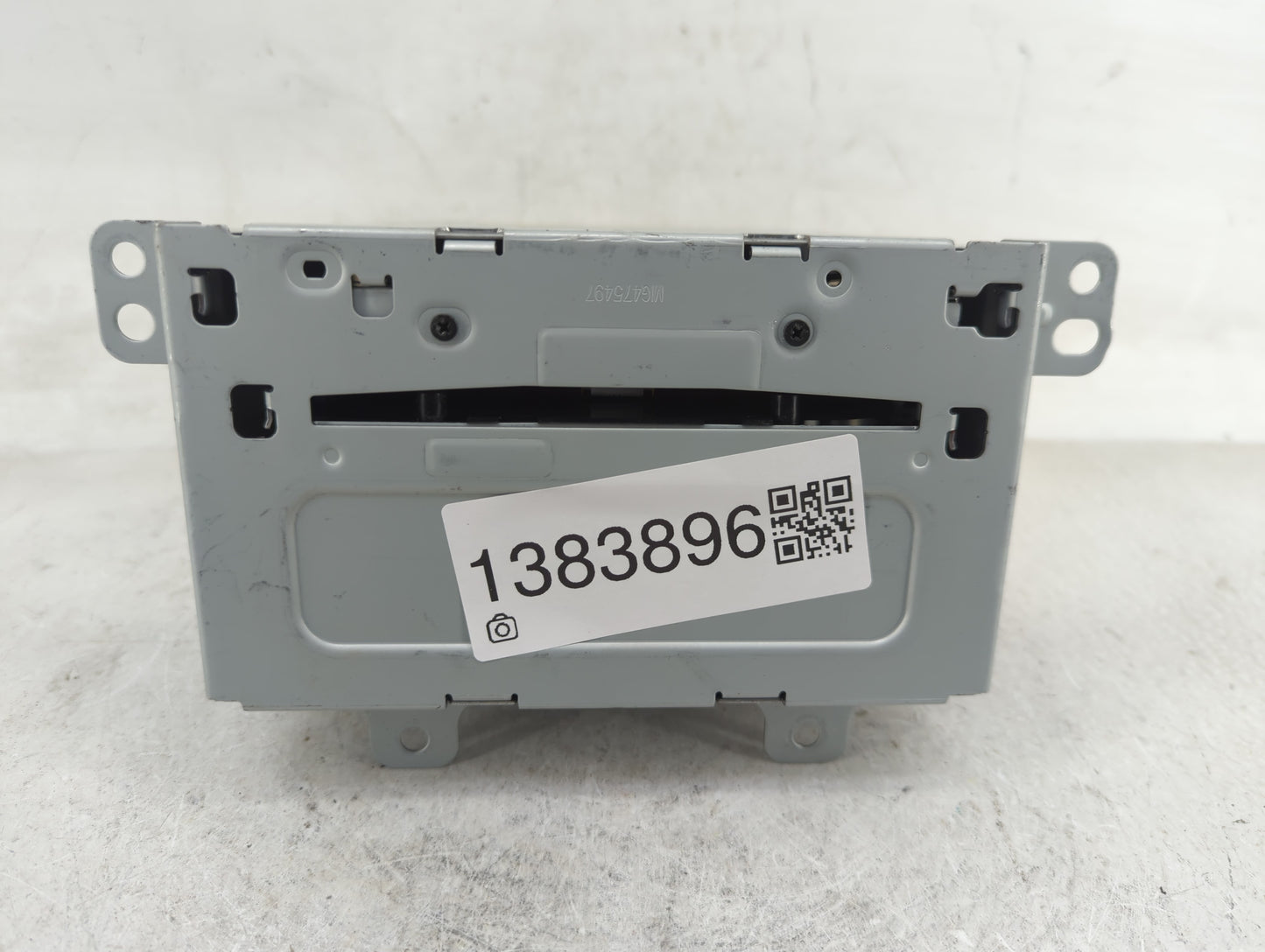 2012 Chevrolet Equinox Radio AM FM Cd Player Receiver Replacement P/N:22869279 Fits OEM Used Auto Parts - Oemusedautoparts1.