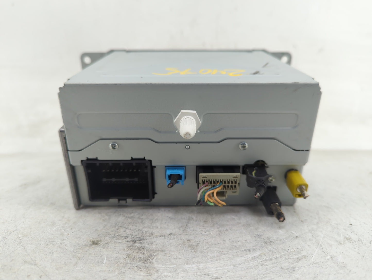2012 Chevrolet Equinox Radio AM FM Cd Player Receiver Replacement P/N:22869279 Fits OEM Used Auto Parts - Oemusedautoparts1.