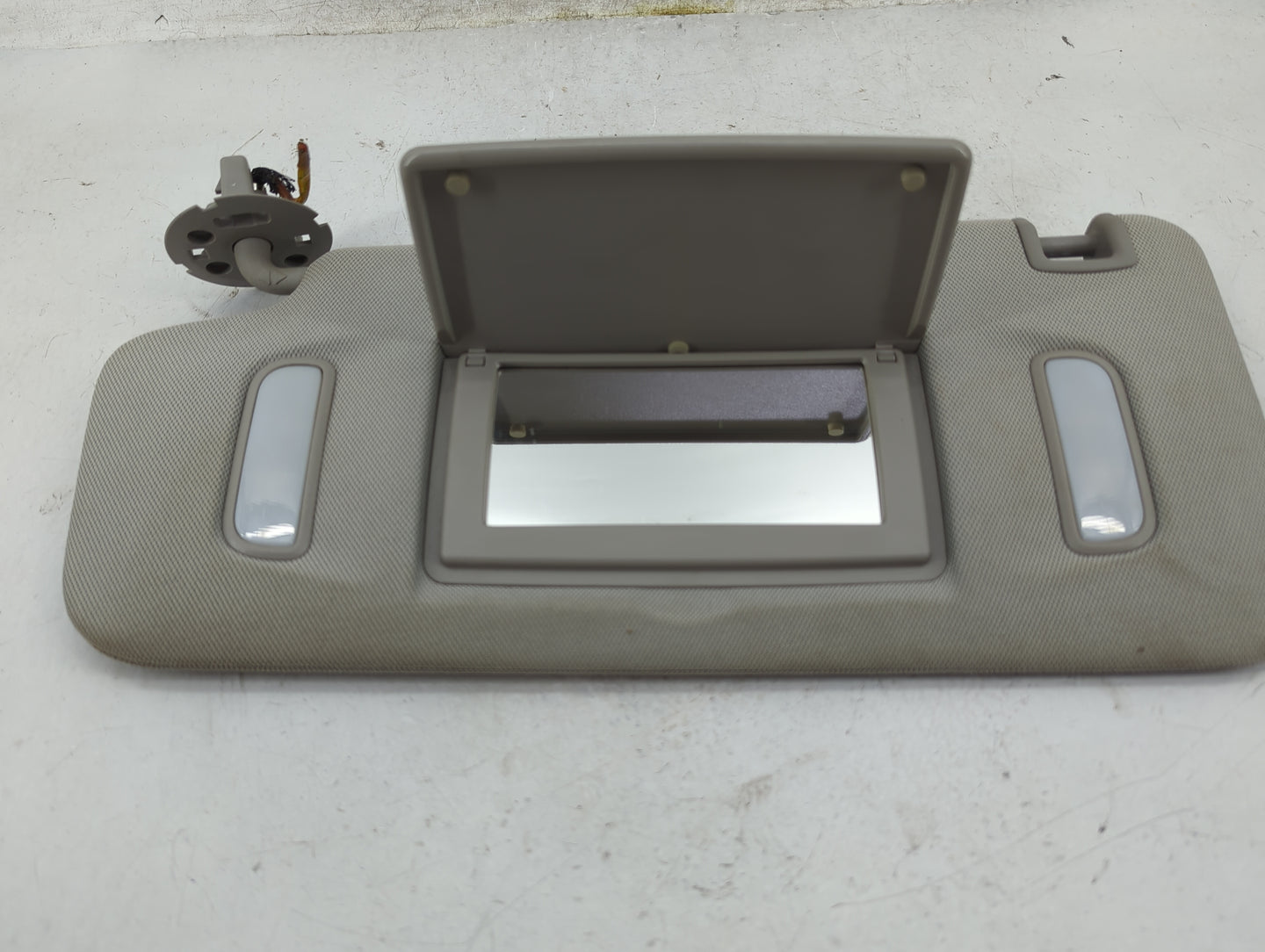2010-2017 Chevrolet Equinox Sun Visor Shade Replacement Driver Left Mirror Fits Fits 2010 2011 2012 2013 2014 2015 2016 2017