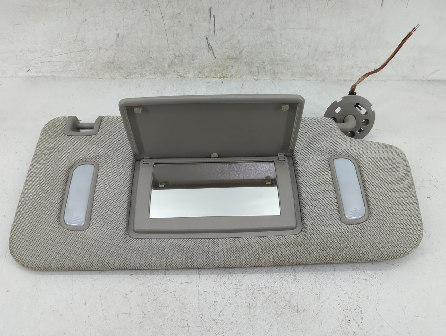 2010-2017 Chevrolet Equinox Sun Visor Shade Replacement Passenger Right Mirror Fits Fits 2010 2011 2012 2013 2014 2015 2016 