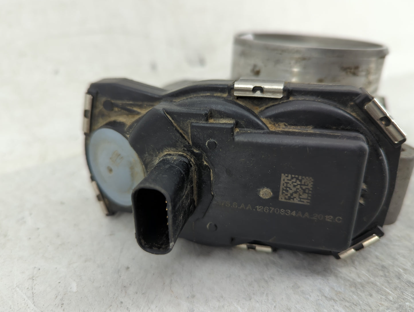 2012-2015 Chevrolet Equinox Throttle Body P/N:12670834AA Fits Fits 2012 2013 2014 2015 OEM Used Auto Parts - Oemusedautopart
