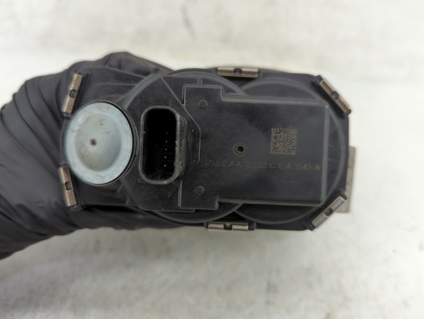 2012-2015 Chevrolet Equinox Throttle Body P/N:12632101CA Fits Fits 2012 2013 2014 2015 OEM Used Auto Parts - Oemusedautopart