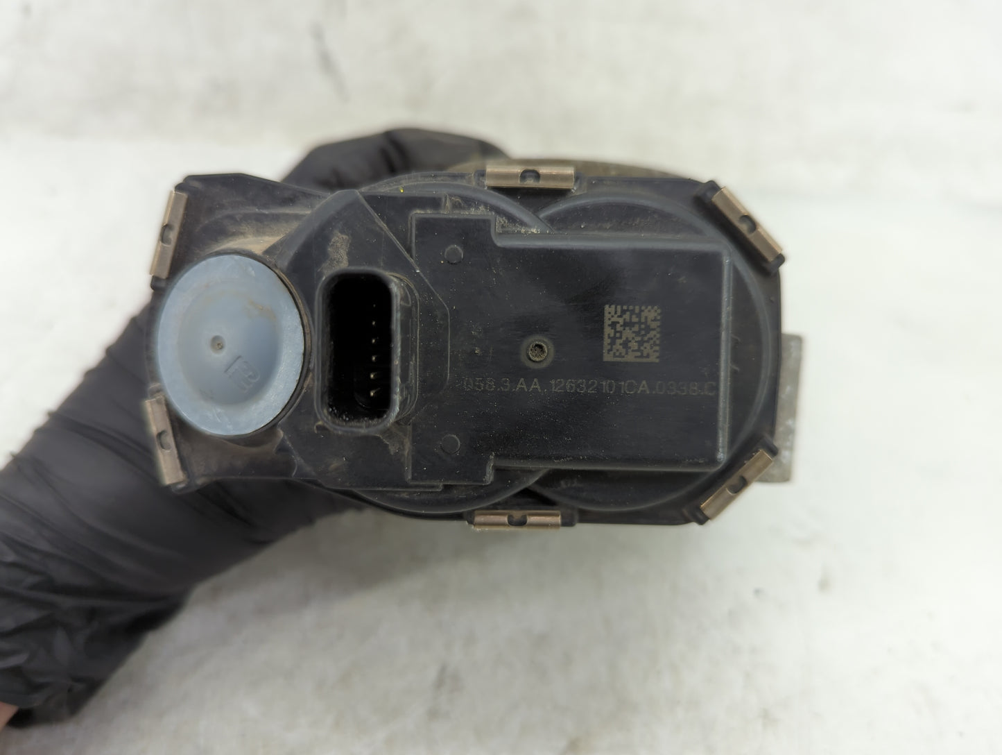2012-2015 Chevrolet Equinox Throttle Body P/N:12632101CA Fits Fits 2012 2013 2014 2015 OEM Used Auto Parts - Oemusedautopart