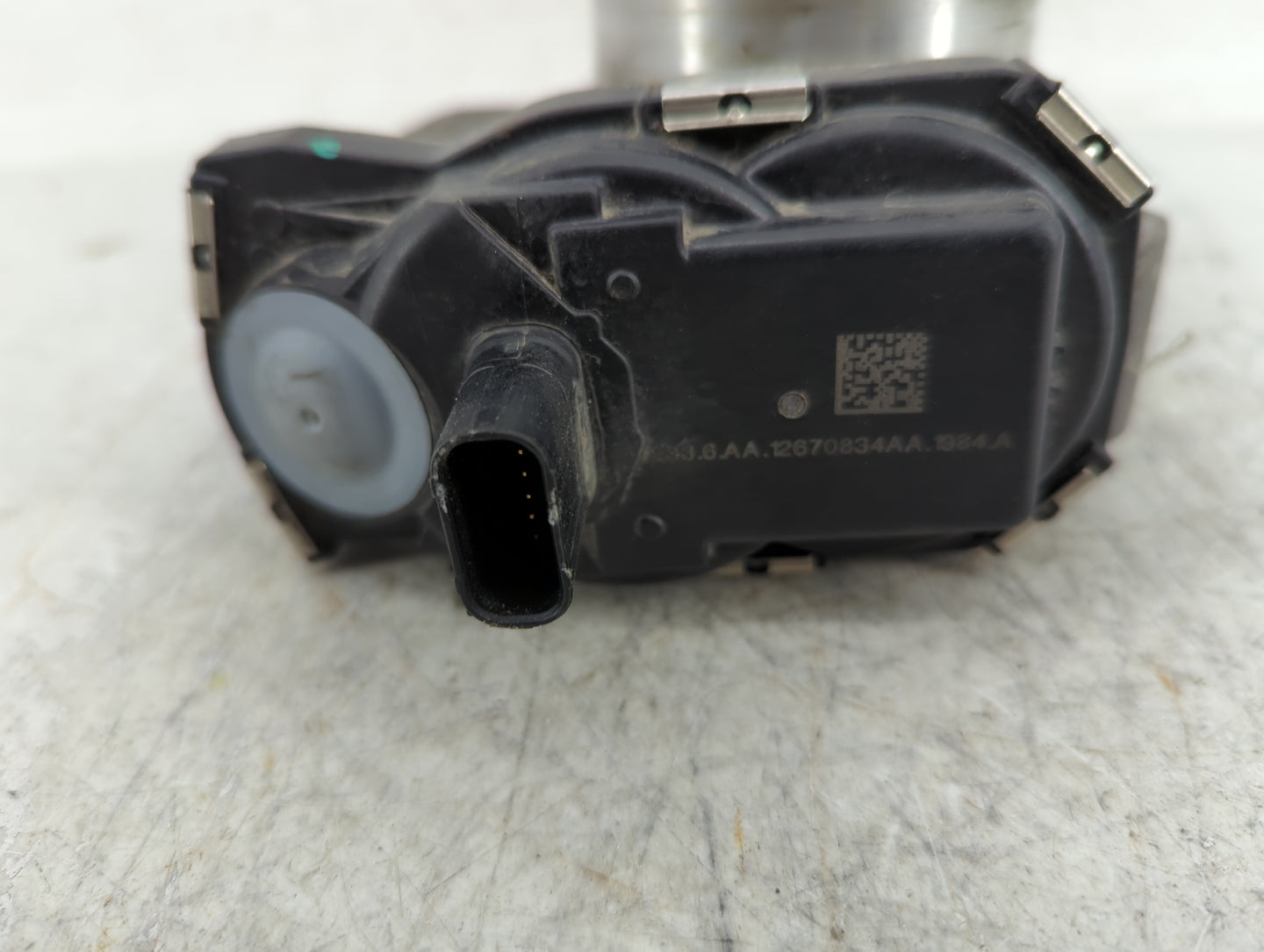 2012-2015 Chevrolet Equinox Throttle Body P/N:12670834AA Fits Fits 2012 2013 2014 2015 OEM Used Auto Parts - Oemusedautopart