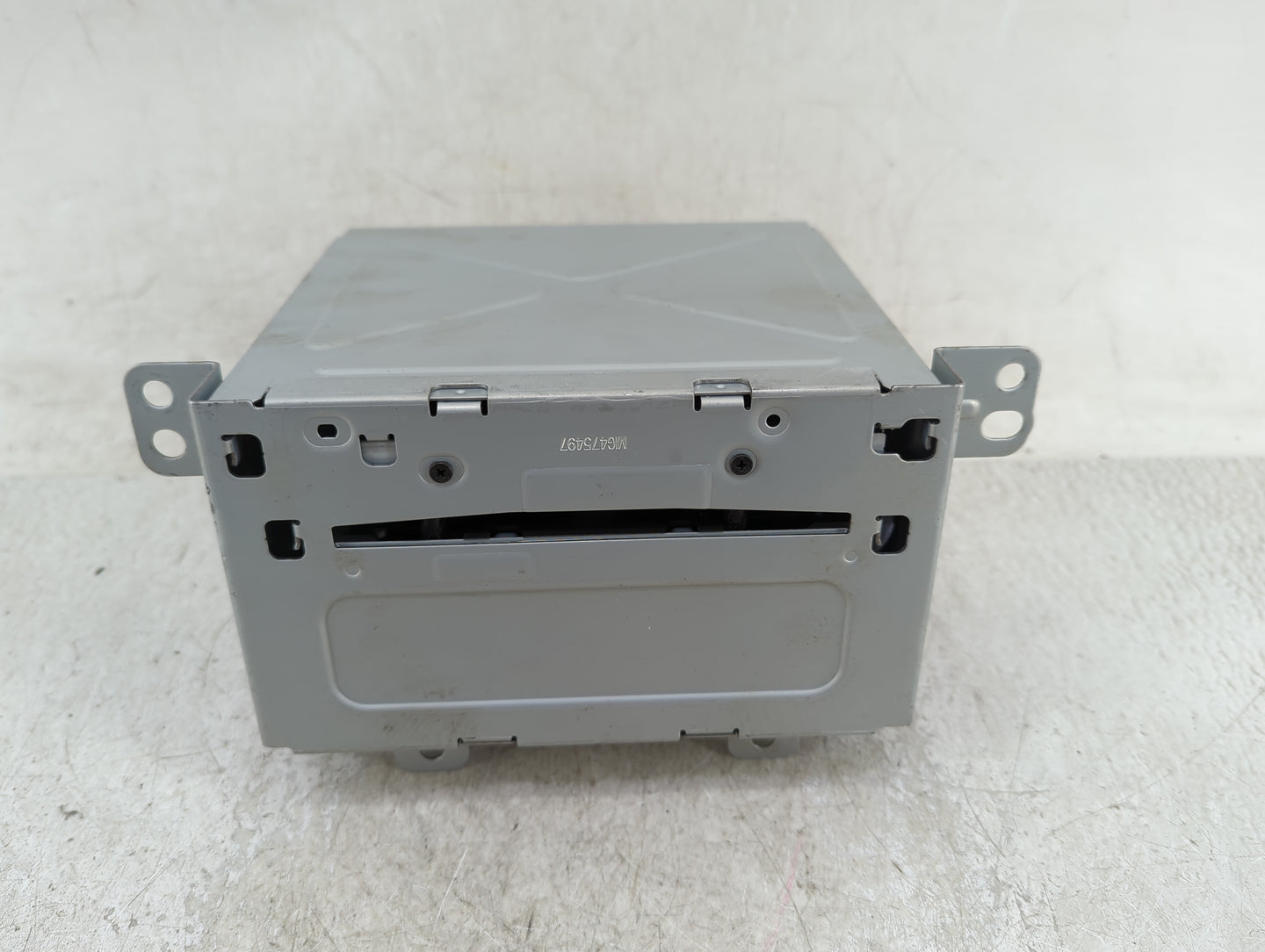 2012 Chevrolet Equinox Radio AM FM Cd Player Receiver Replacement P/N:22869279 Fits OEM Used Auto Parts - Oemusedautoparts1.