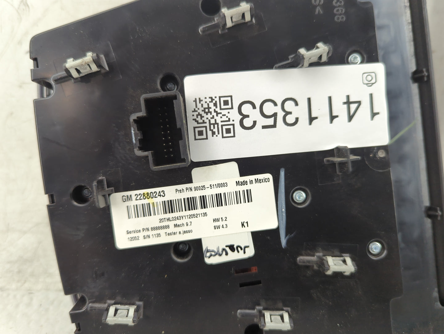 2012-2015 Chevrolet Equinox Radio AM FM Cd Player Receiver Replacement P/N:22880243 Fits Fits 2012 2013 2014 2015 OEM Used A