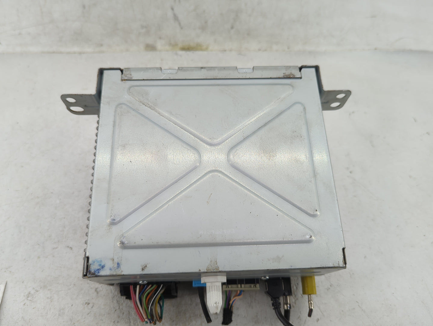 2012 Chevrolet Equinox Radio AM FM Cd Player Receiver Replacement P/N:22869279 Fits OEM Used Auto Parts - Oemusedautoparts1.