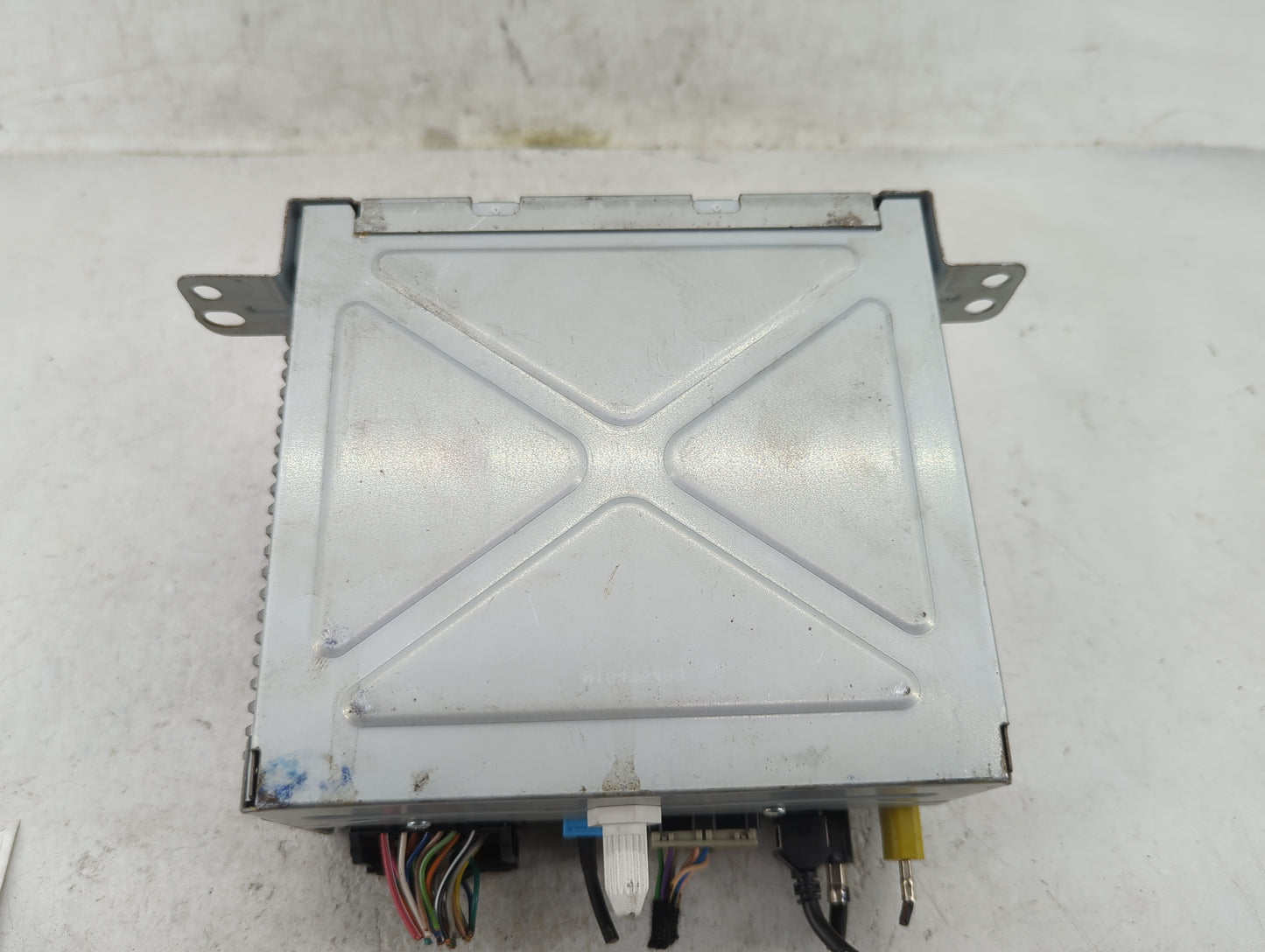 2012 Chevrolet Equinox Radio AM FM Cd Player Receiver Replacement P/N:22869279 Fits OEM Used Auto Parts - Oemusedautoparts1.