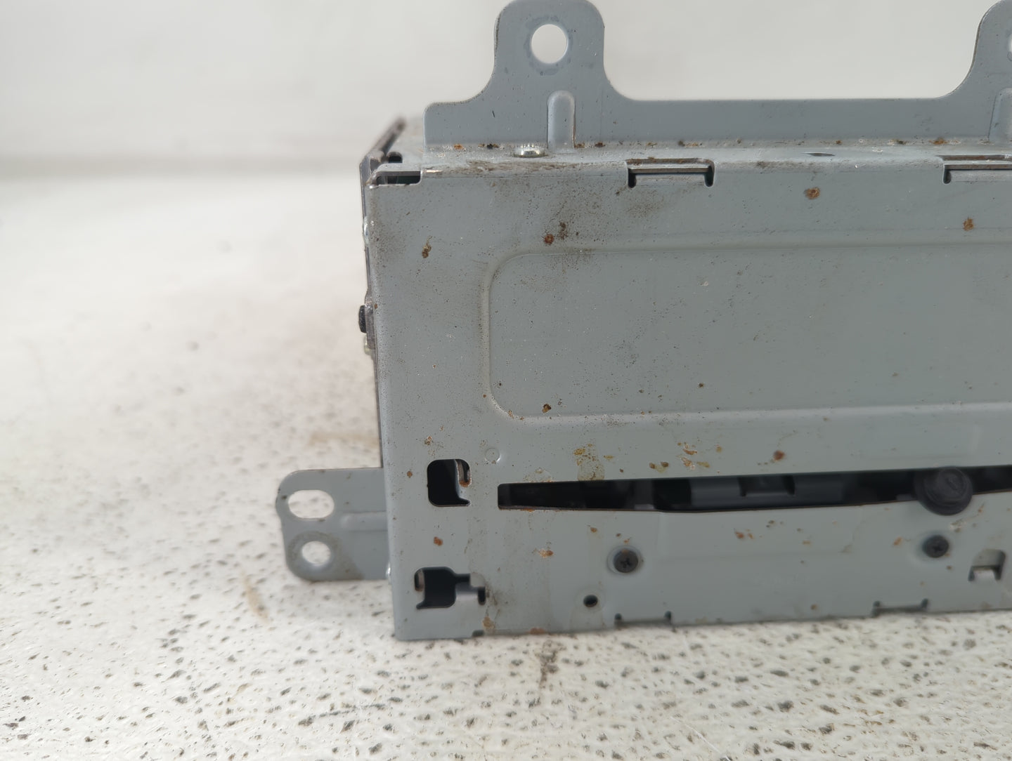 2012 Chevrolet Equinox Radio AM FM Cd Player Receiver Replacement P/N:22842181 Fits OEM Used Auto Parts - Oemusedautoparts1.
