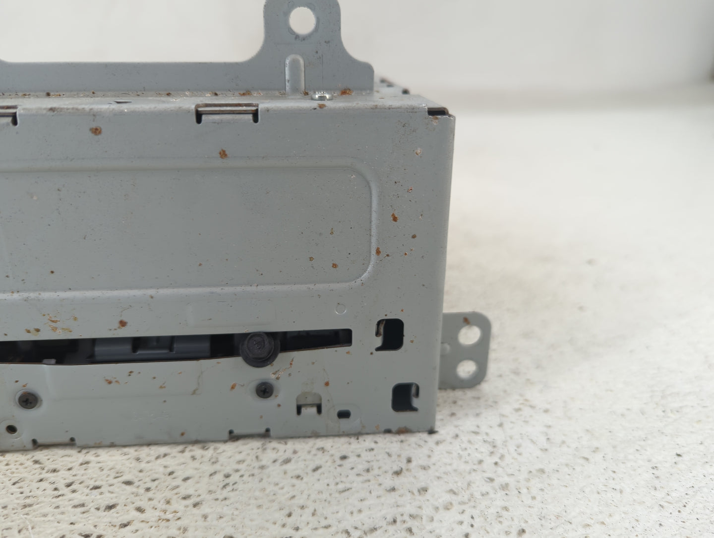 2012 Chevrolet Equinox Radio AM FM Cd Player Receiver Replacement P/N:22842181 Fits OEM Used Auto Parts - Oemusedautoparts1.