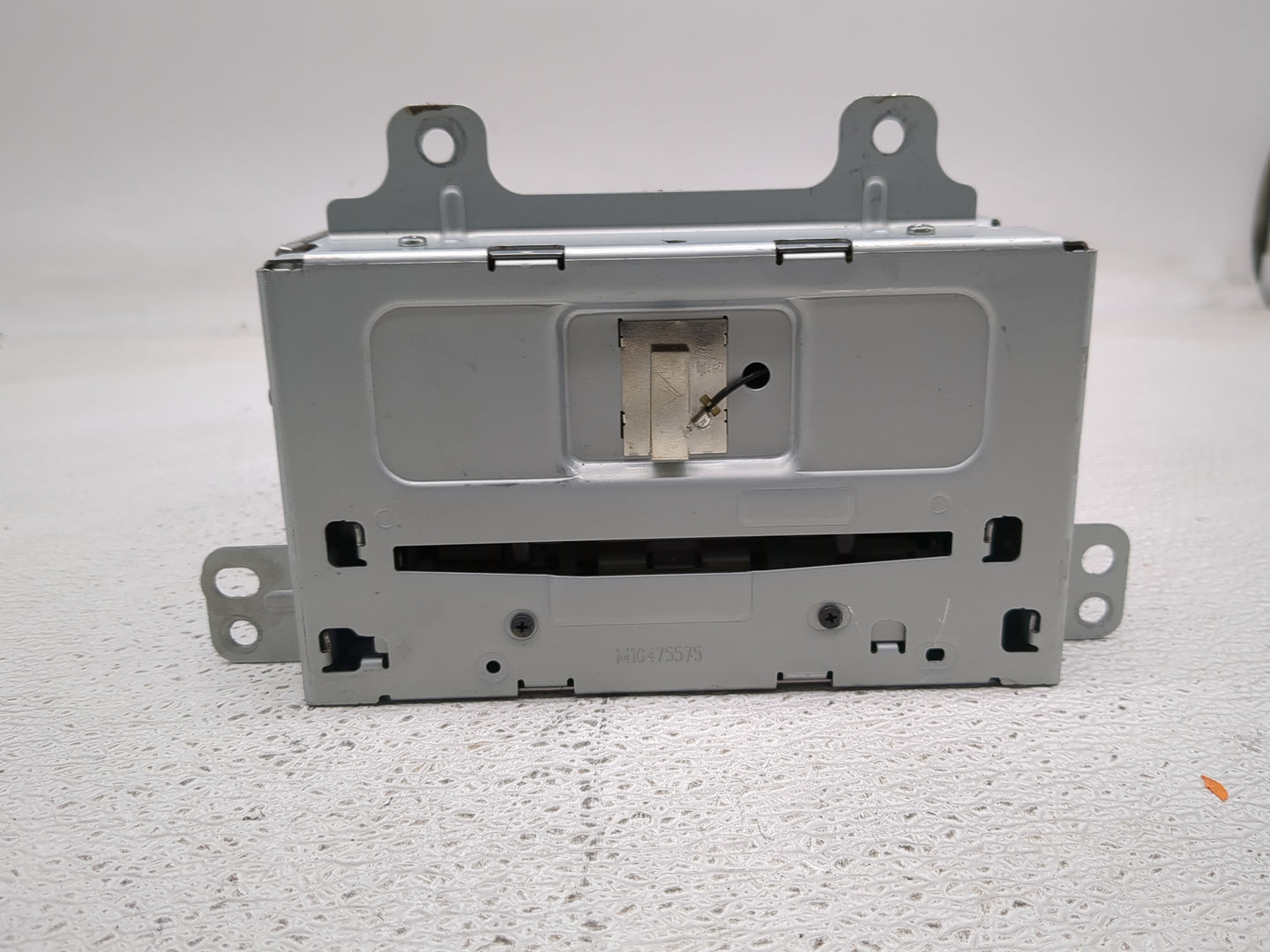 2012 Chevrolet Equinox Radio AM FM Cd Player Receiver Replacement P/N:22924957 Fits OEM Used Auto Parts - Oemusedautoparts1.