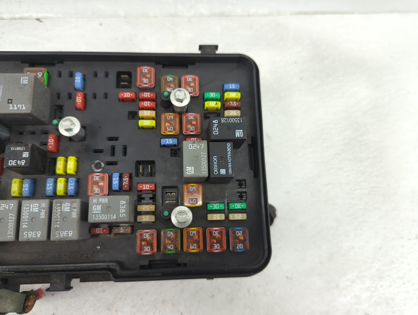 2012 Chevrolet Equinox Fusebox Fuse Box Panel Relay Module Fits OEM Used Auto Parts - Oemusedautoparts1.com