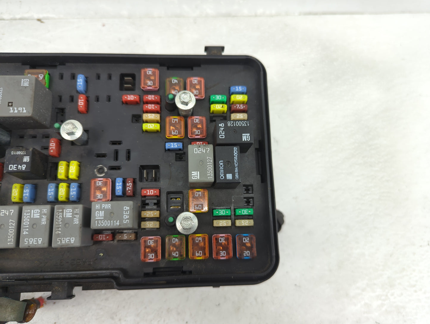 2012 Chevrolet Equinox Fusebox Fuse Box Panel Relay Module Fits OEM Used Auto Parts - Oemusedautoparts1.com