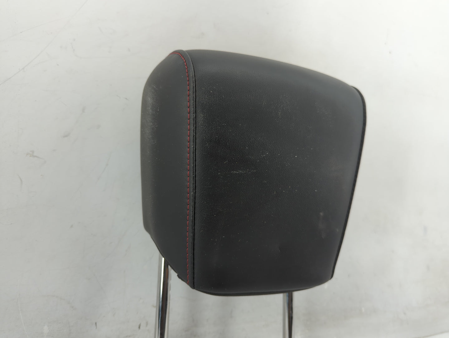 2012 Chevrolet Equinox Headrest Head Rest Front Driver Seat Black - Oemusedautoparts1.com