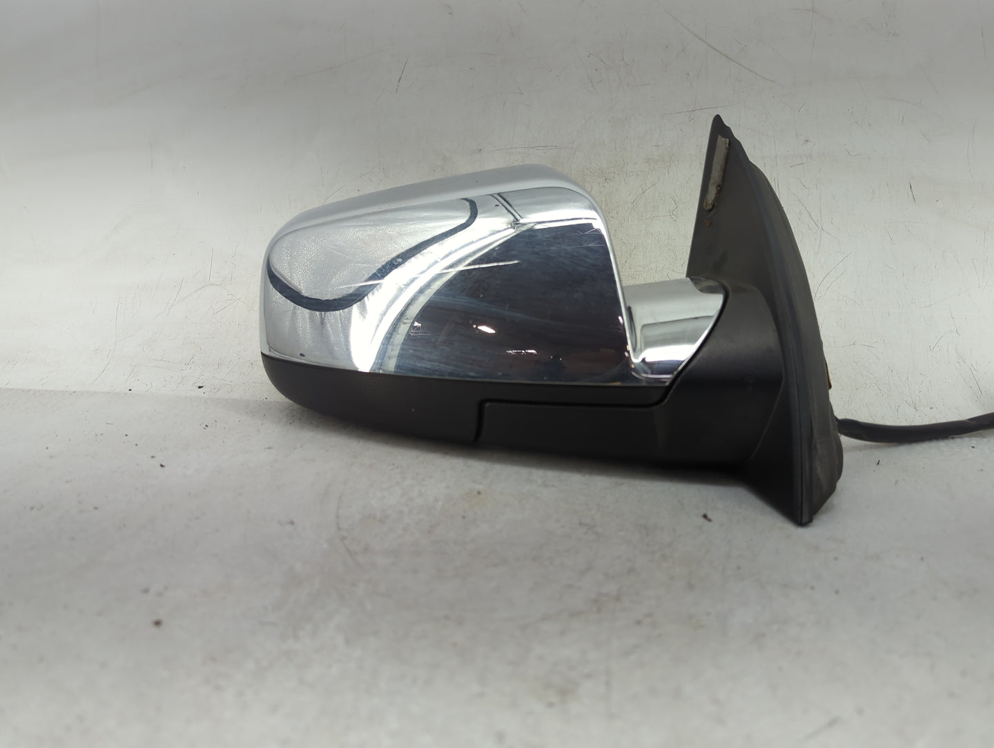 2011-2013 Chevrolet Equinox Passenger Side View Mirror - Right Door Mirror OEM Used - Oemusedautoparts1.com