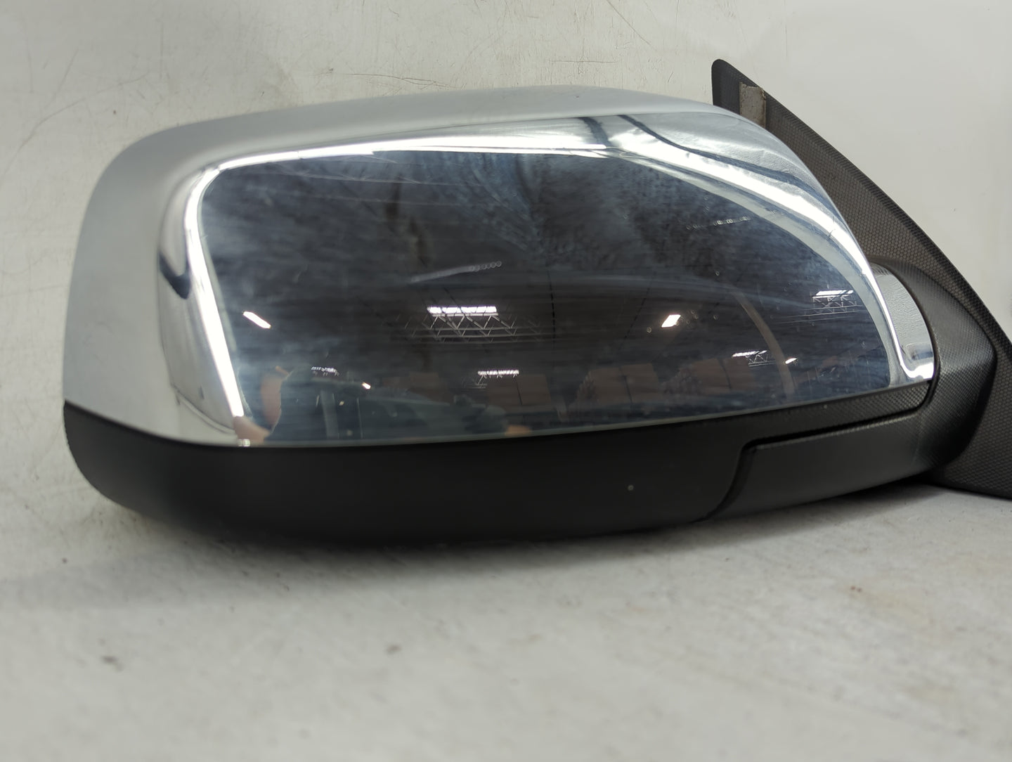 2011-2013 Chevrolet Equinox Passenger Side View Mirror - Right Door Mirror OEM Used - Oemusedautoparts1.com