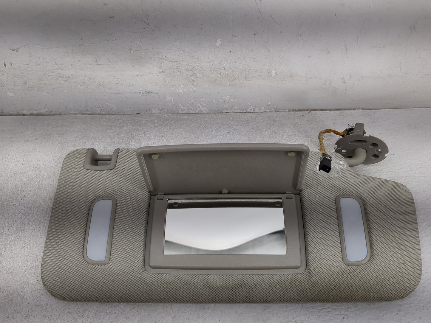 2010-2017 Chevrolet Equinox Sun Visor Shade Replacement Passenger Right Mirror Fits Fits 2010 2011 2012 2013 2014 2015 2016 