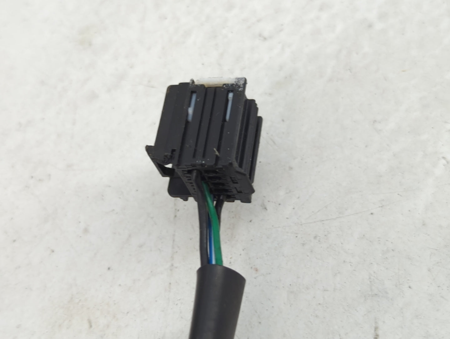 2011-2014 Chevrolet Equinox Driver Side View Mirror - Left Door Mirror OEM Used - Oemusedautoparts1.com