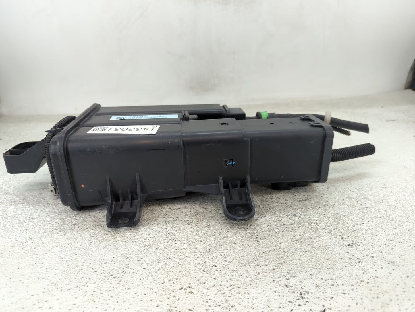 2012 Chevrolet Equinox Fuel Vapor Charcoal Canister - Oemusedautoparts1.com