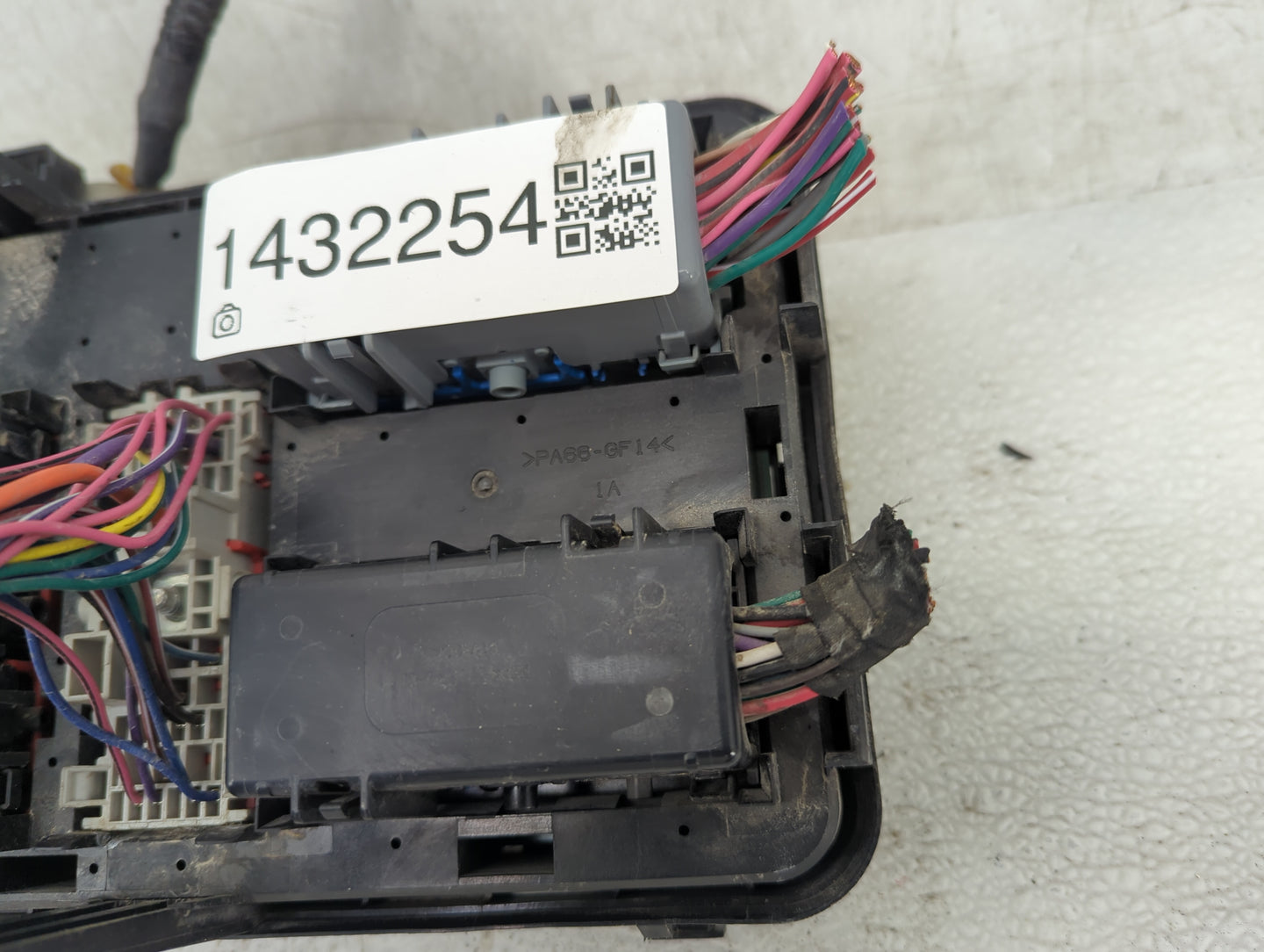 2012 Chevrolet Equinox Fusebox Fuse Box Panel Relay Module P/N:22865684 Fits OEM Used Auto Parts - Oemusedautoparts1.com