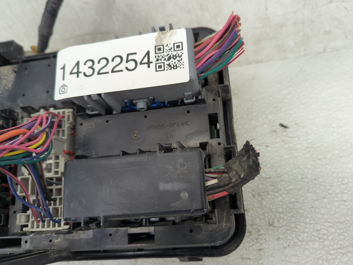 2012 Chevrolet Equinox Fusebox Fuse Box Panel Relay Module P/N:22865684 Fits OEM Used Auto Parts - Oemusedautoparts1.com