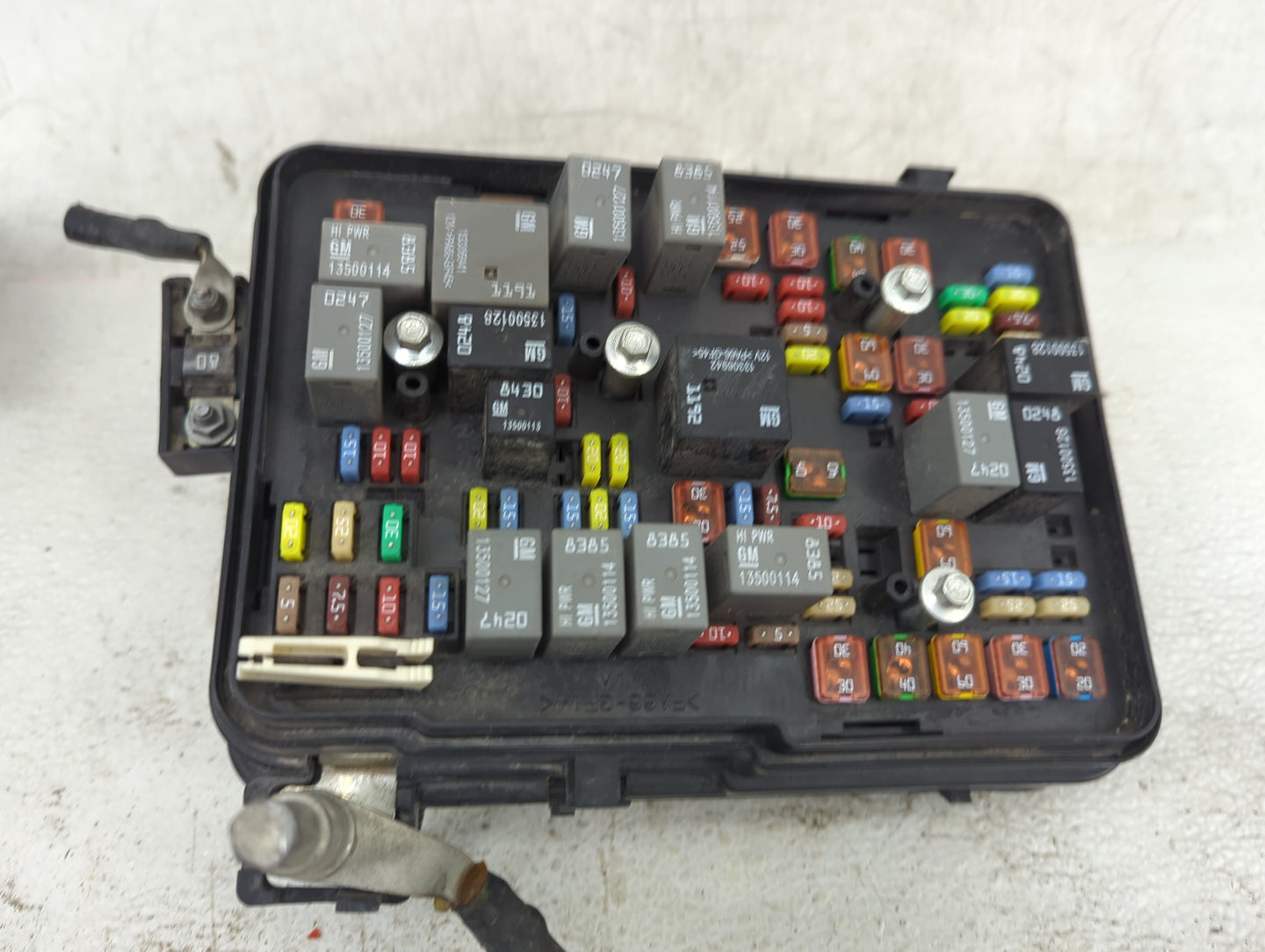 2012 Chevrolet Equinox Fusebox Fuse Box Panel Relay Module P/N:22865684 Fits OEM Used Auto Parts - Oemusedautoparts1.com