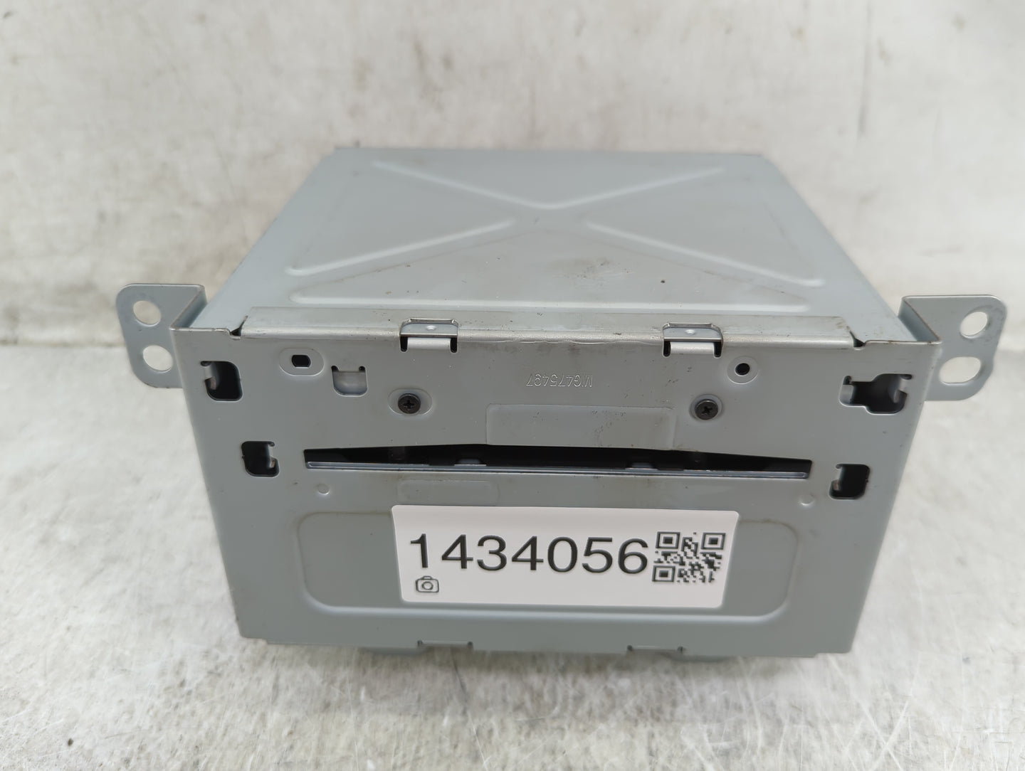 2012 Chevrolet Equinox Radio AM FM Cd Player Receiver Replacement P/N:22842181 CQ-FG01E1GD Fits OEM Used Auto Parts - Oemuse