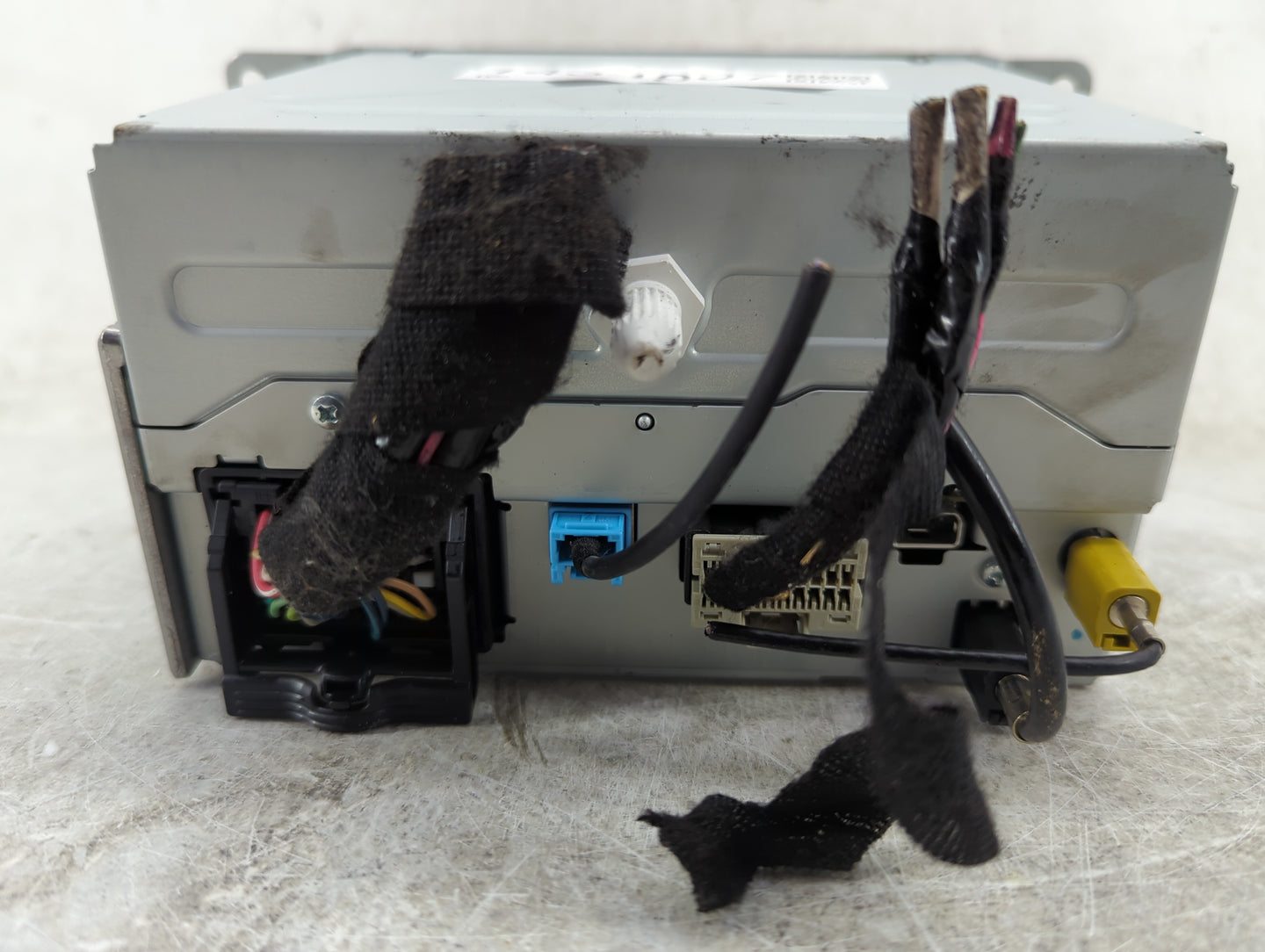 2012 Chevrolet Equinox Radio AM FM Cd Player Receiver Replacement P/N:22869279 CQ-FG61E0GD Fits OEM Used Auto Parts - Oemuse