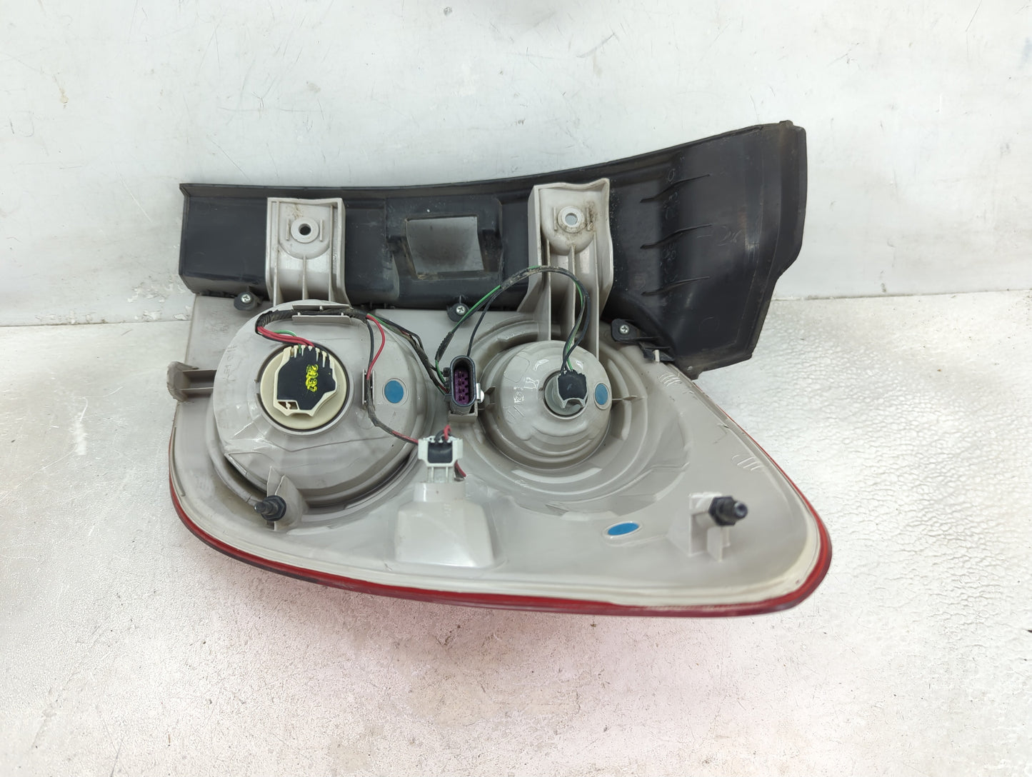 2010-2015 Chevrolet Equinox Tail Light Assembly Passenger Right OEM Fits Fits 2010 2011 2012 2013 2014 2015 OEM Used Auto Pa
