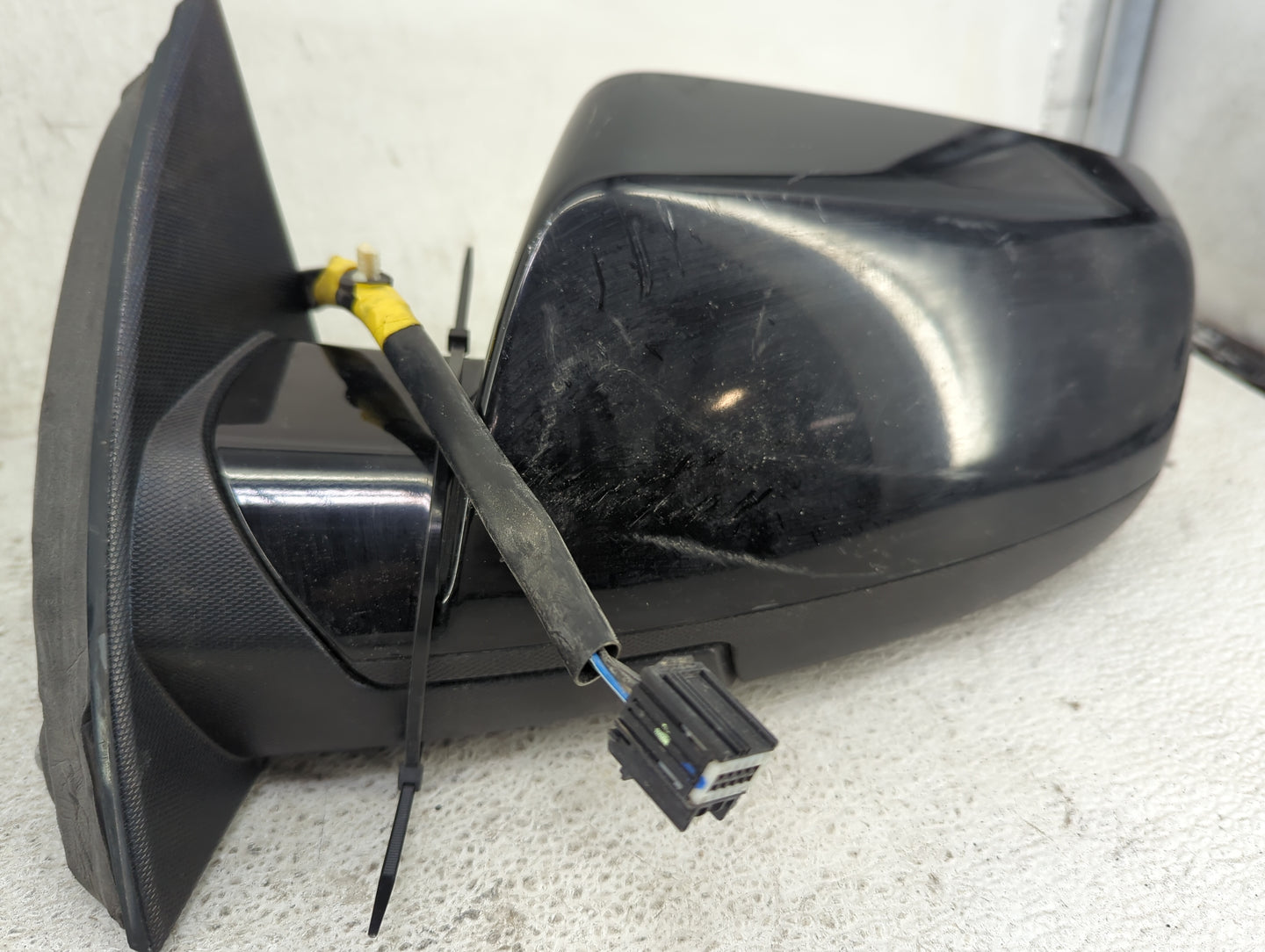 2011-2014 Chevrolet Equinox Driver Side View Mirror - Left Door Mirror OEM Used - Oemusedautoparts1.com