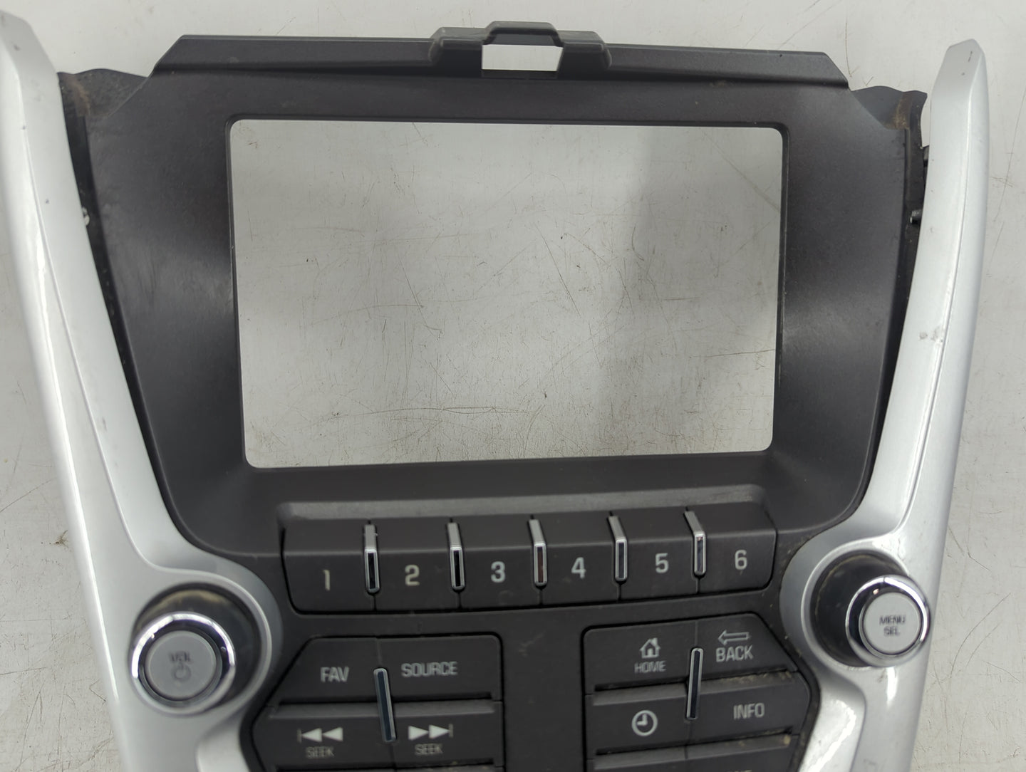 2012 Chevrolet Equinox Radio Control Panel Silver - Oemusedautoparts1.com