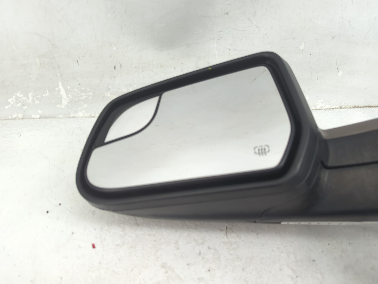 2011-2014 Chevrolet Equinox Driver Side View Mirror - Left Door Mirror OEM Used - Oemusedautoparts1.com