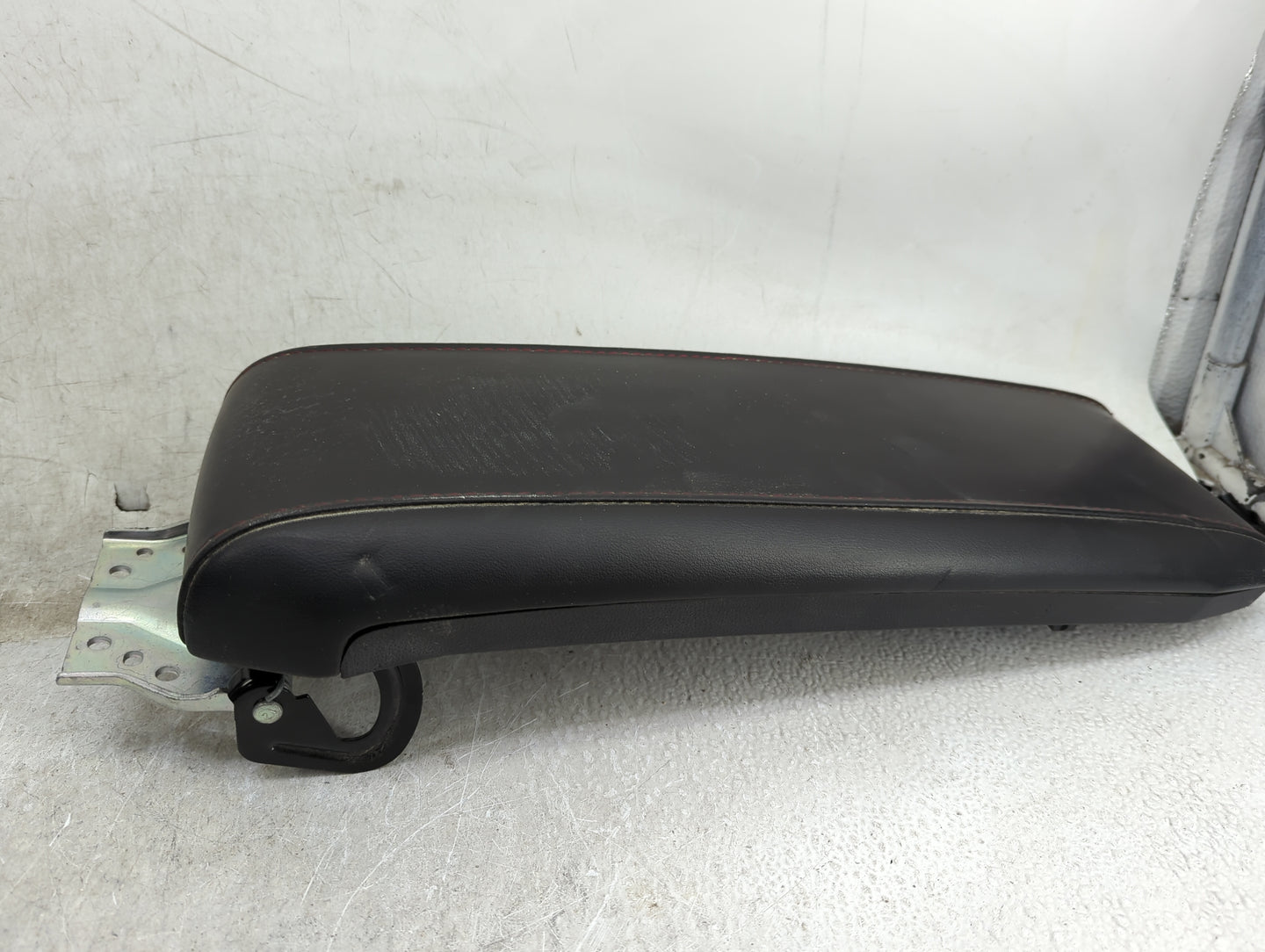 2012 Chevrolet Equinox Center Console Armrest Cover Lid Fits OEM Used Auto Parts - Oemusedautoparts1.com