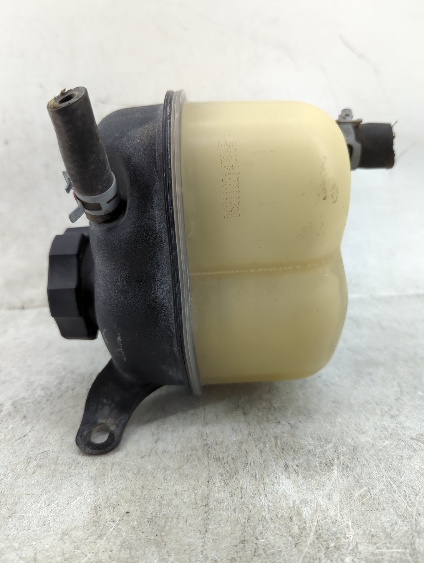 2010 Chevrolet Equinox Radiator Coolant Overflow Expansion Tank Bottle 1459937 - Oemusedautoparts1.com