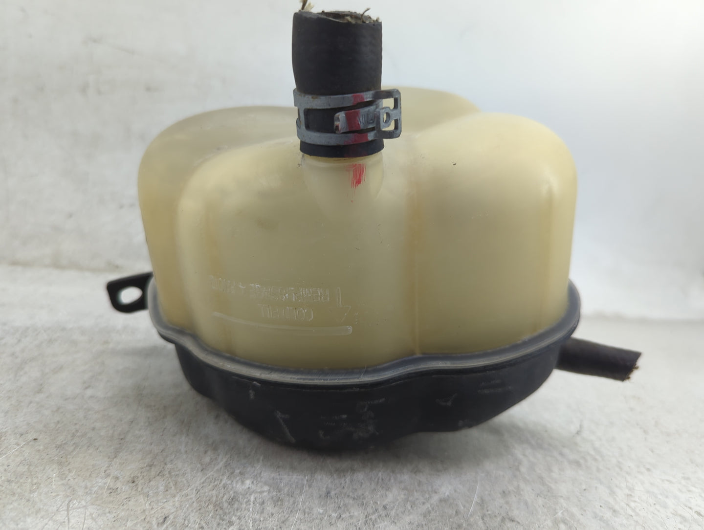 2010 Chevrolet Equinox Radiator Coolant Overflow Expansion Tank Bottle 1459937 - Oemusedautoparts1.com