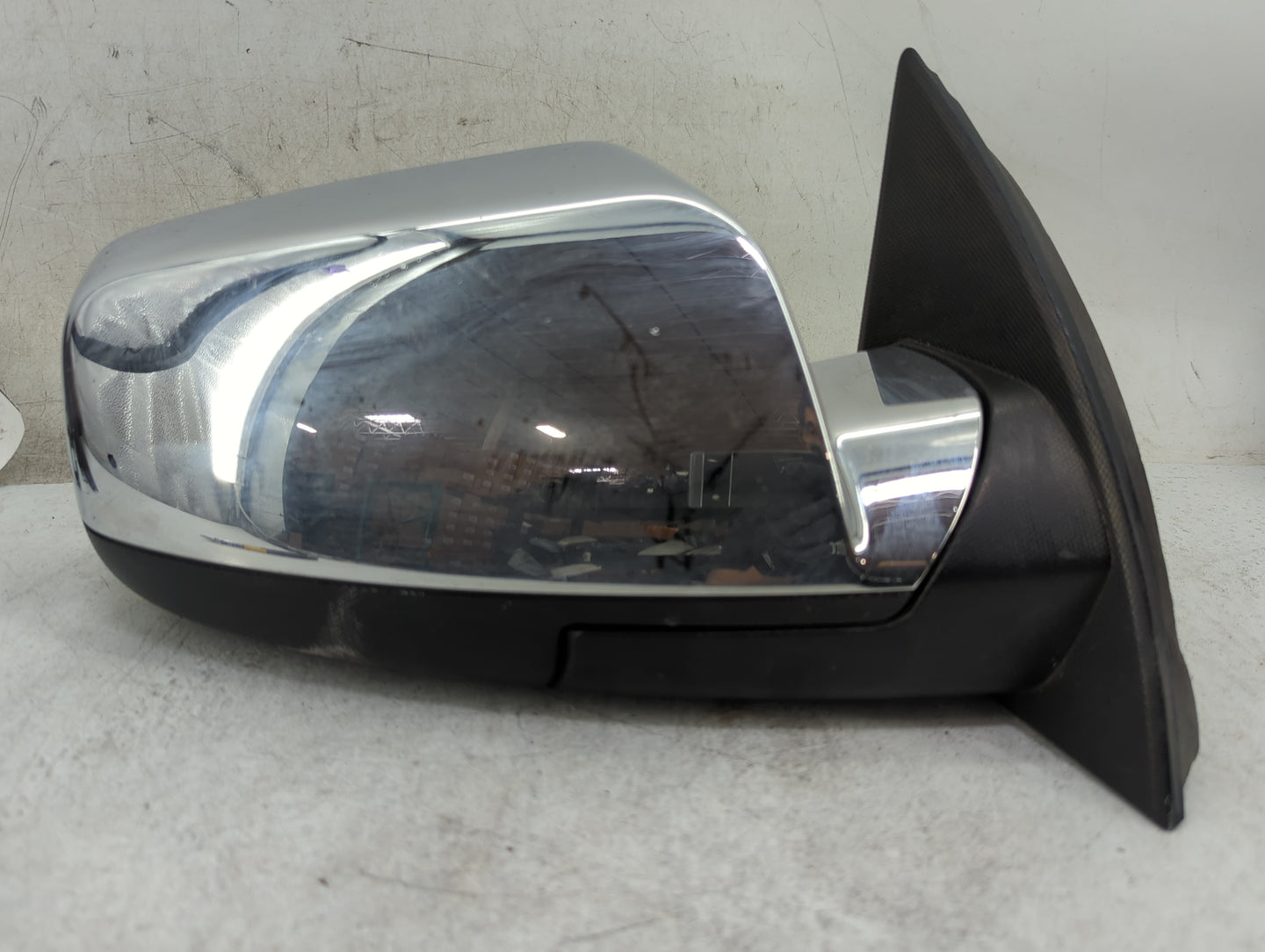 2011-2013 Chevrolet Equinox Passenger Side View Mirror - Right Door Mirror OEM Used - Oemusedautoparts1.com