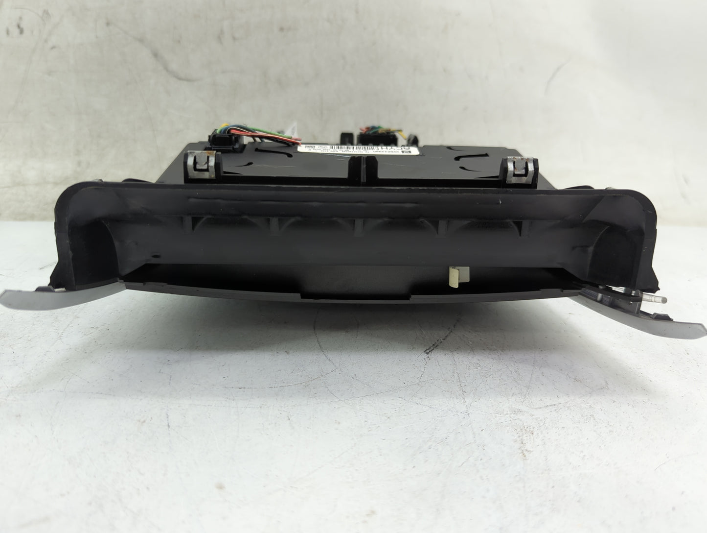 2012-2015 Chevrolet Equinox Radio Control Panel 1464107 - Oemusedautoparts1.com