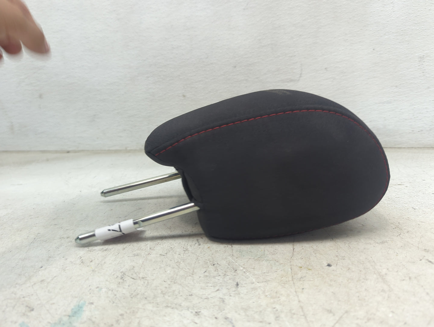 2012 Chevrolet Equinox Headrest Head Rest Rear Seat Fits OEM Used Auto Parts - Oemusedautoparts1.com