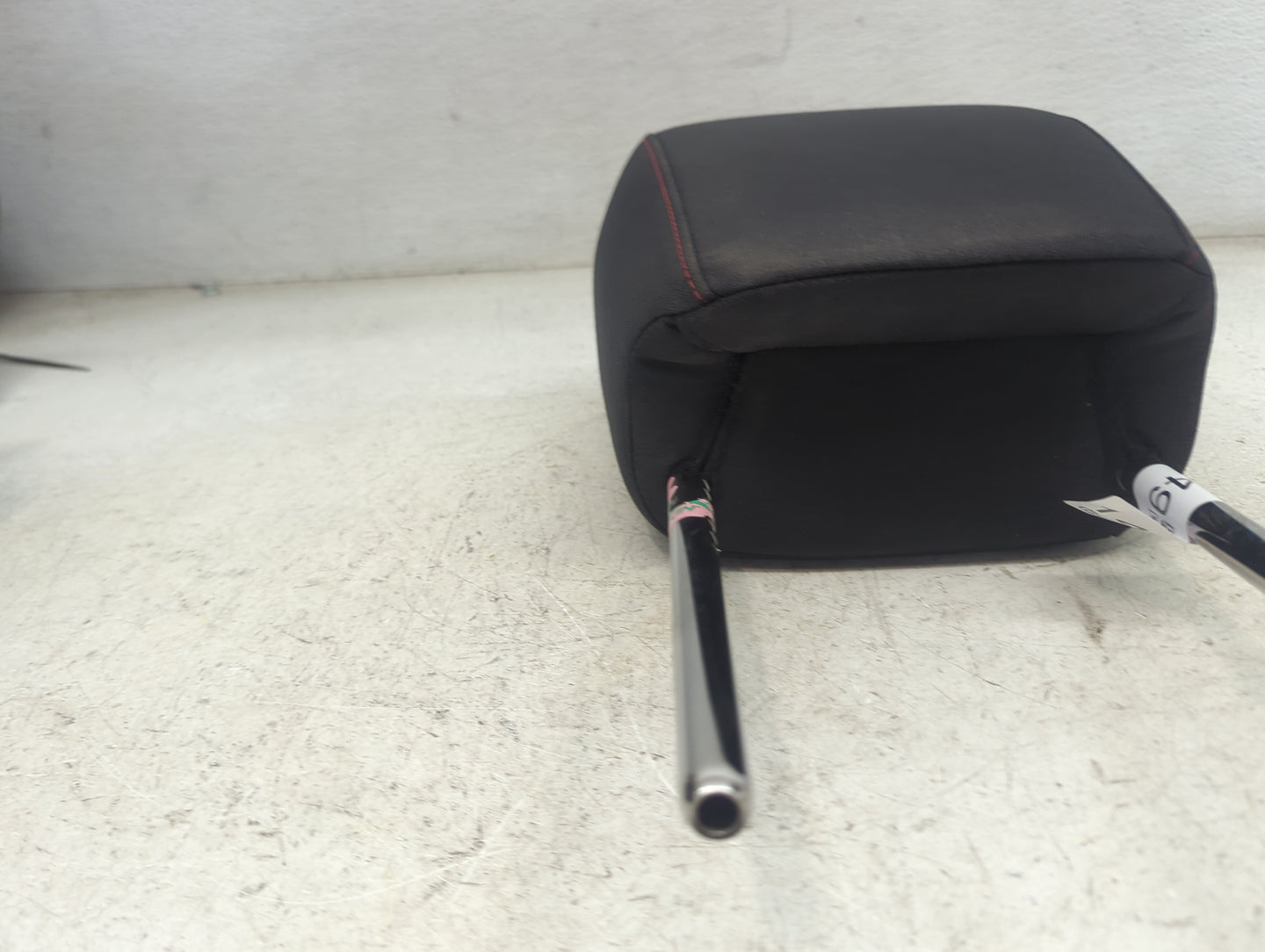 2012 Chevrolet Equinox Headrest Head Rest Front Driver Seat Black 1473549 - Oemusedautoparts1.com