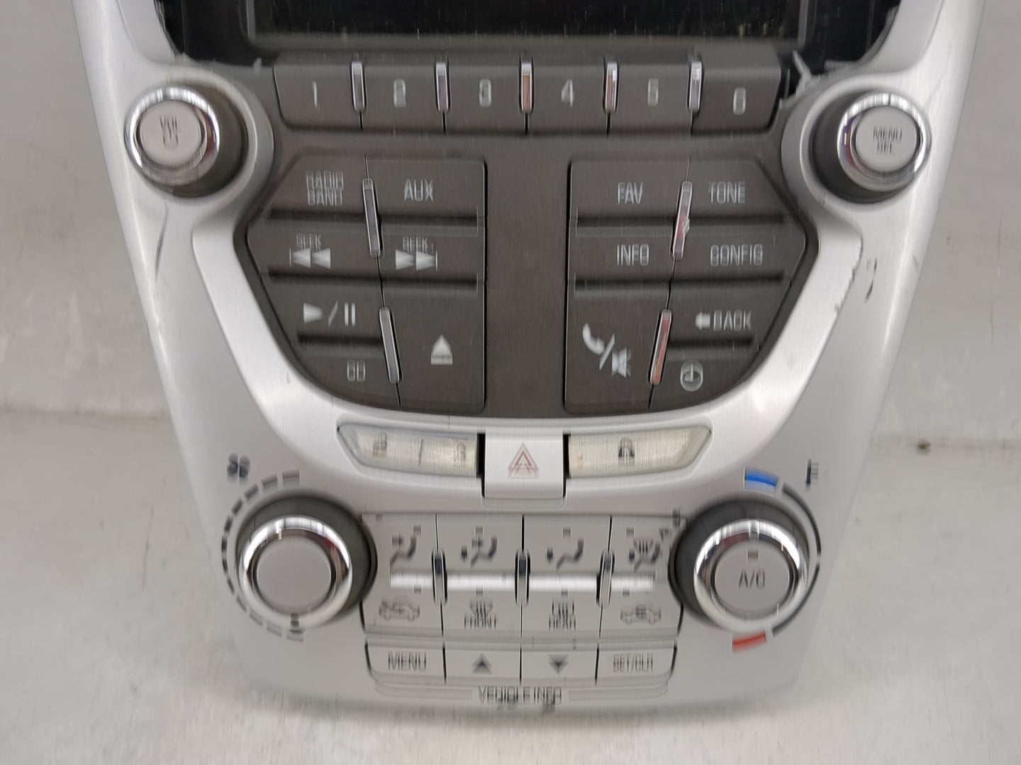 2012-2015 Chevrolet Equinox Radio Control Panel 1474621 - Oemusedautoparts1.com
